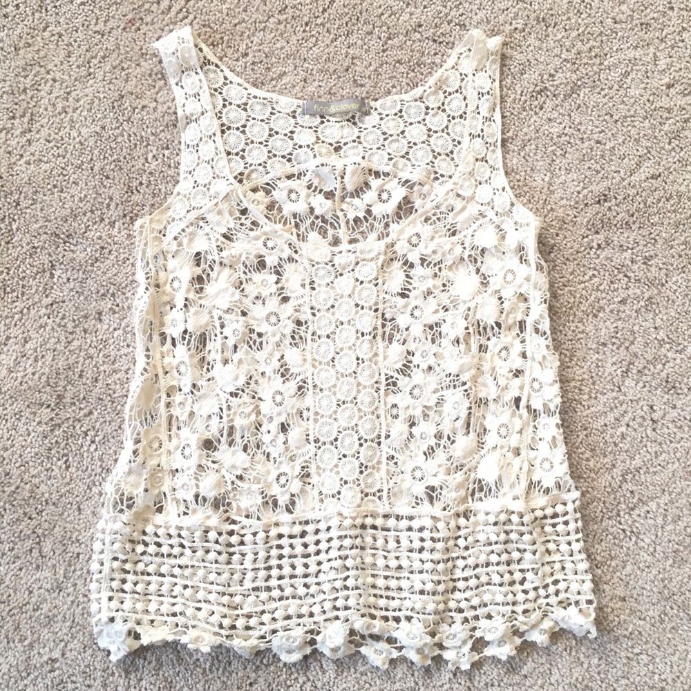 Lace embroidered flower pattern top